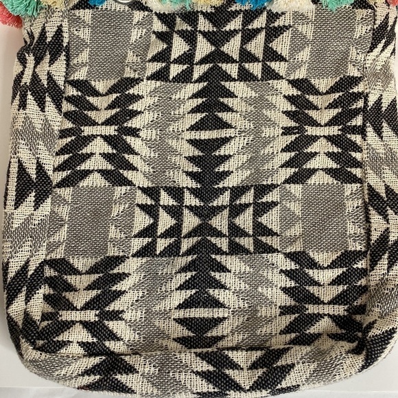 ROXY Pom Pom Aztec Dreamscape Purse Tote Beach Vacation Bag Woven - Picture 3 of 13